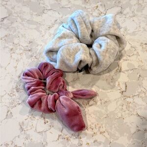 Free people, 2 Pink and Gray Scrunchie Set